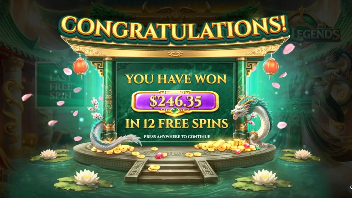 Pemandangan grid 7x7 slot Jade Legends dengan naga emas dan latar belakang kuil oriental